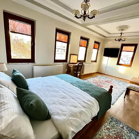 Capella Stone House 101 Apartment